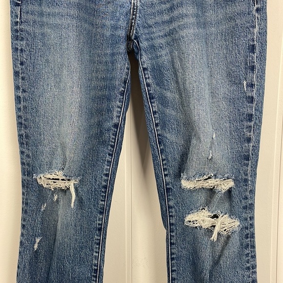 Abercrombie & Fitch Mid Rise Boyfriend Jean Women's 28 Medium Wash Distressed - Picture 5 of 15